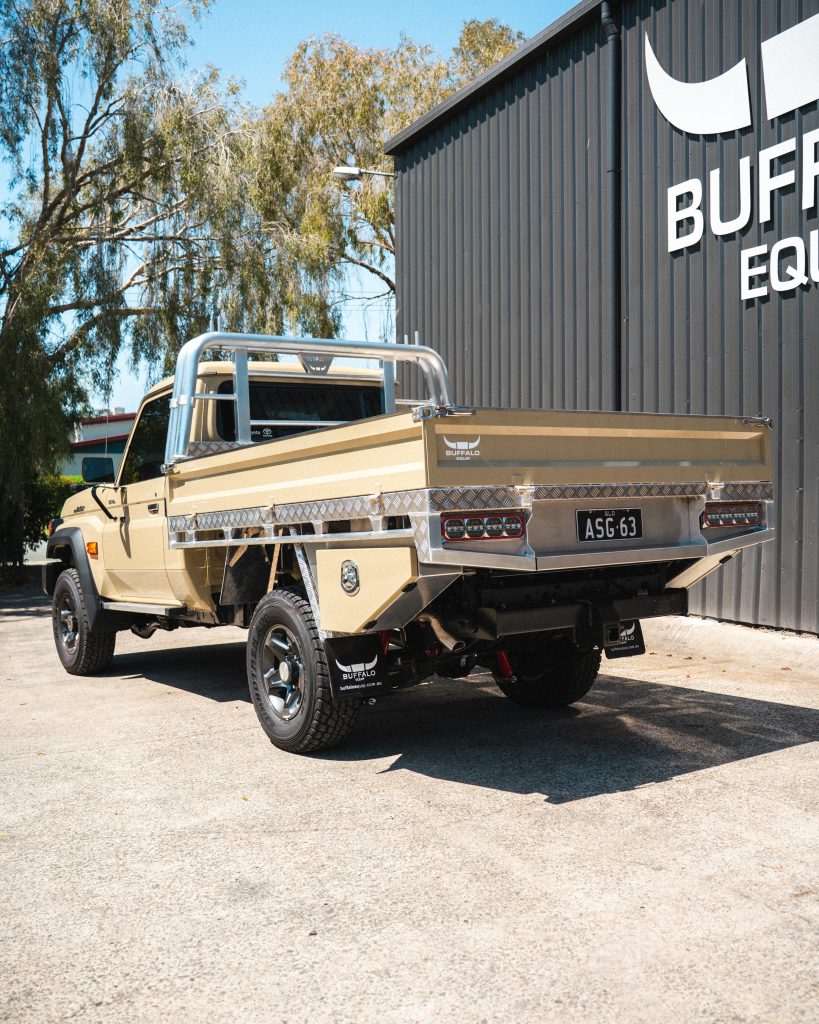 79 Series Landcruiser with a alloy heavy duty buffalo tray