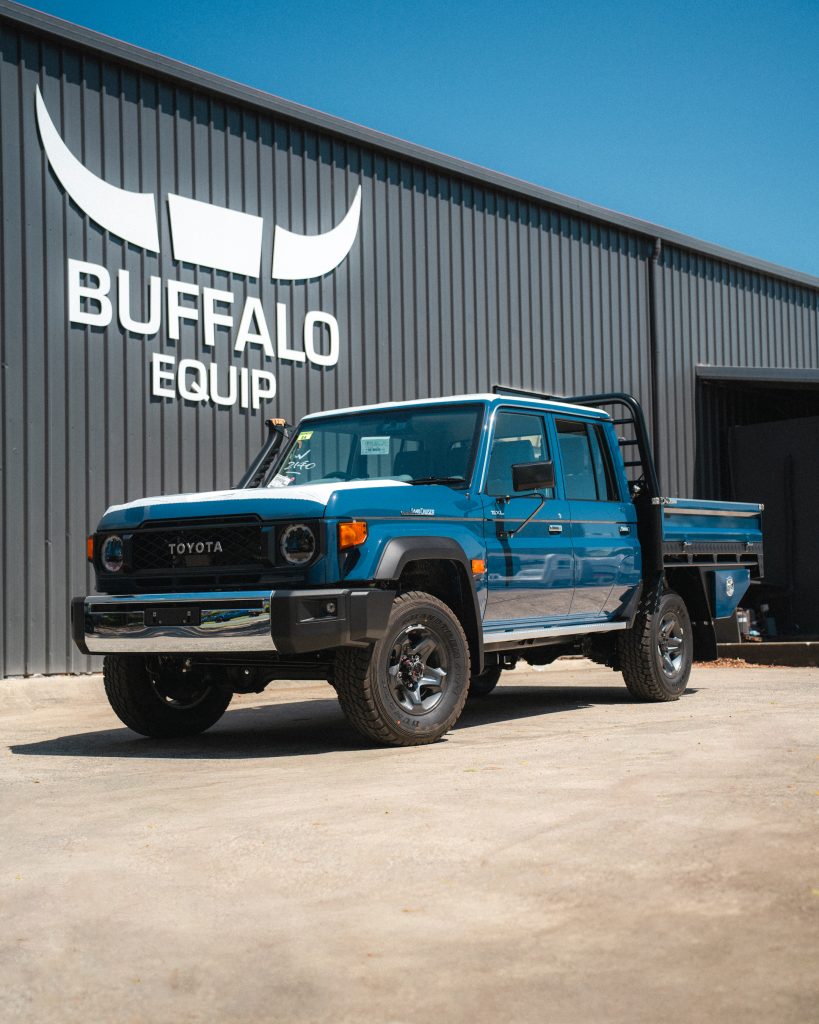 79 Series Landcruiser with a alloy heavy duty buffalo tray