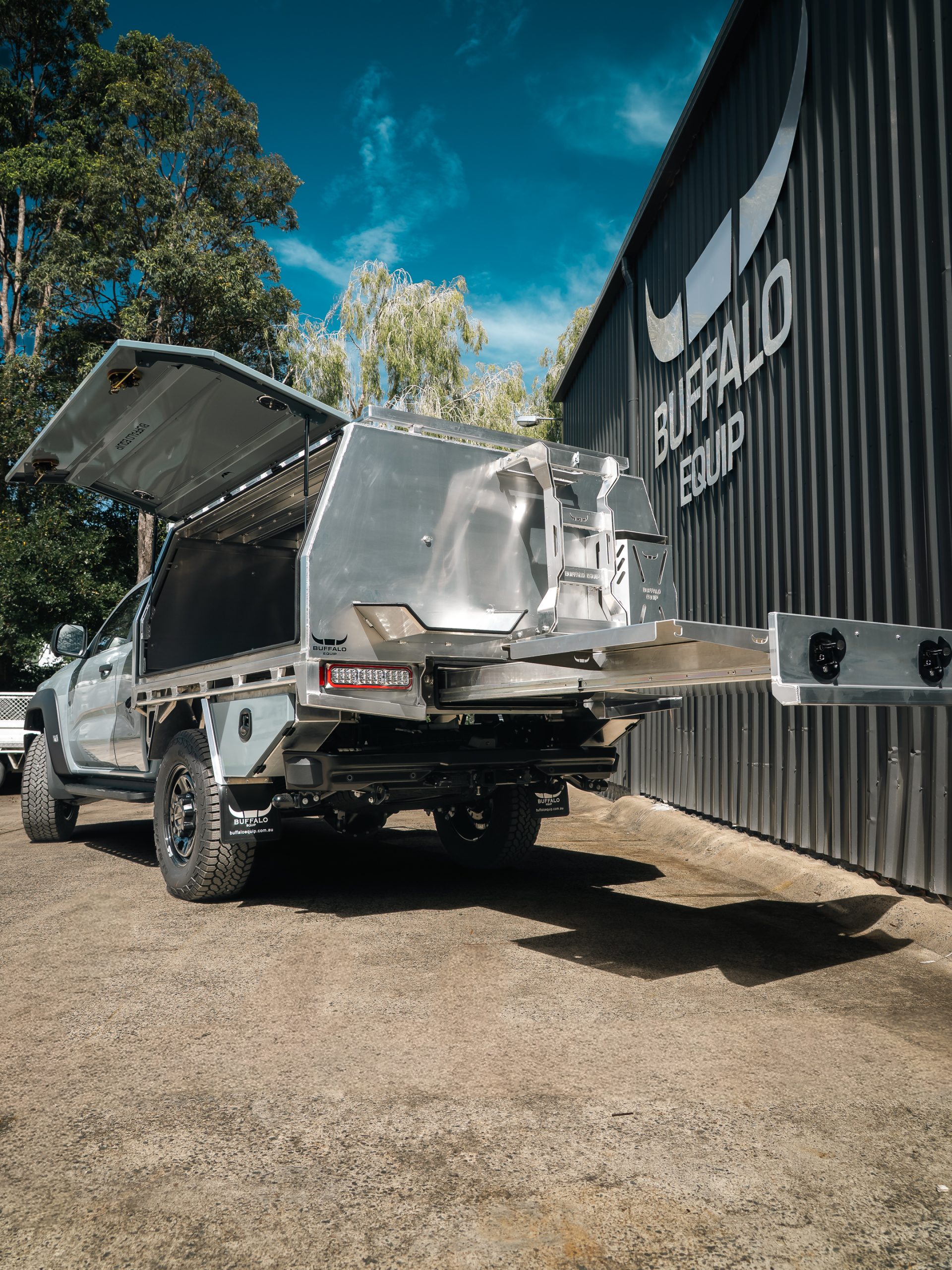 Inspiration Custom Chassis Mount Canopy with accessories